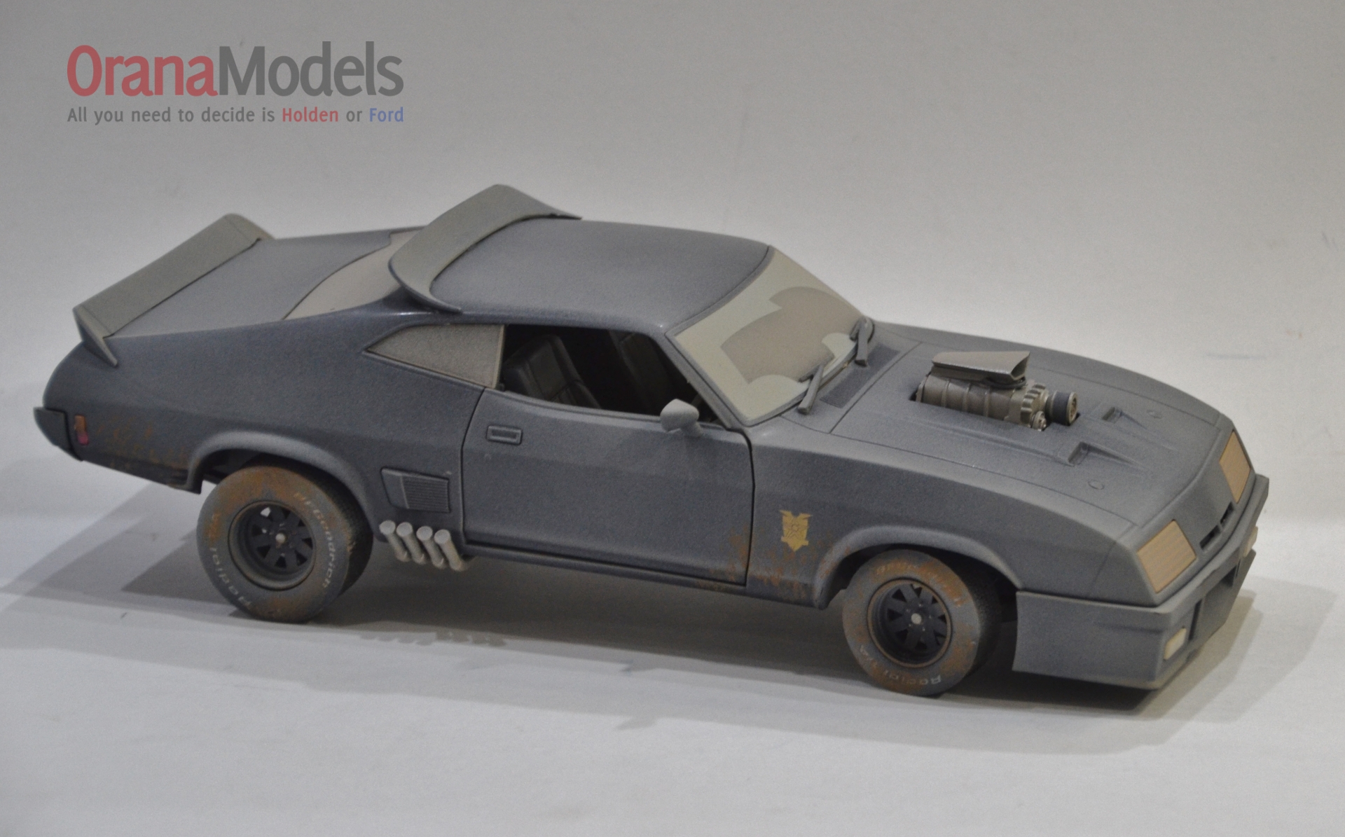 1:18 Ford Falcon Weathered Version Last of the V8 Inter. * GL13559 ...